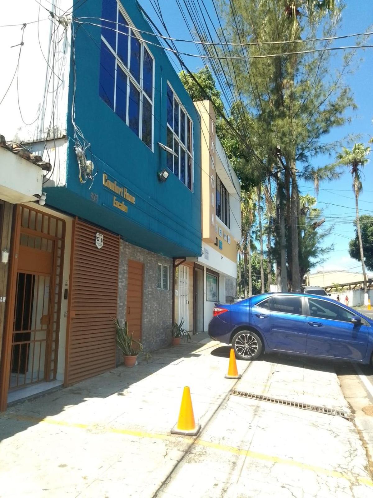 Comfort Escalon San Salvador